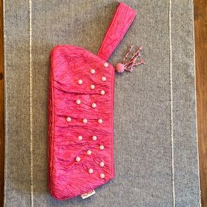 Pink summer clutch